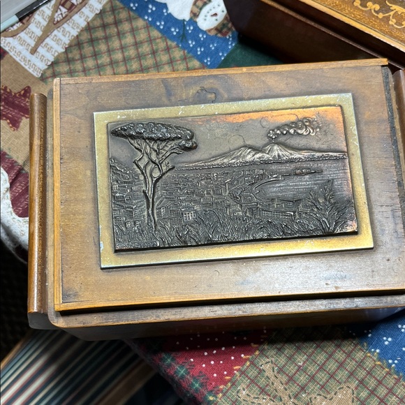 Other - 1930’s wooden cigarette Box with Bronze Relief of Naples